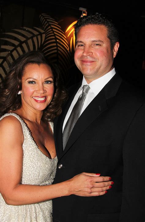 is vanessa williams still married.